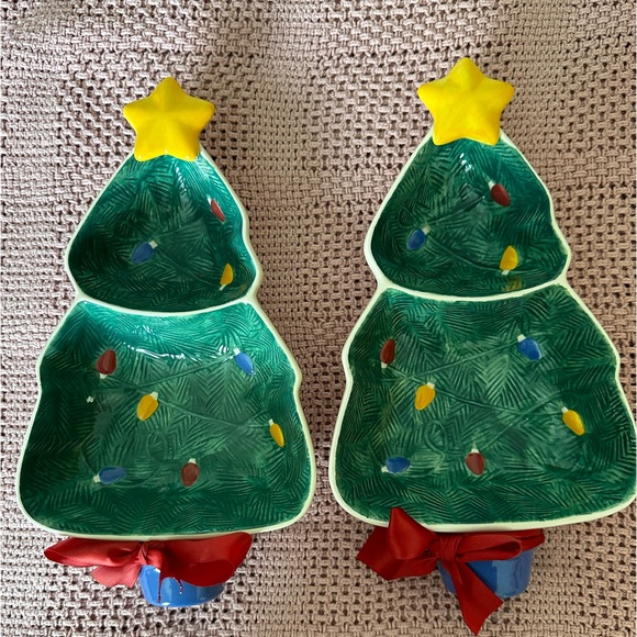 HALLMARK Cards Holiday Ceramic Christmas Holiday Tree Divided Dish - Picture 1 of 4